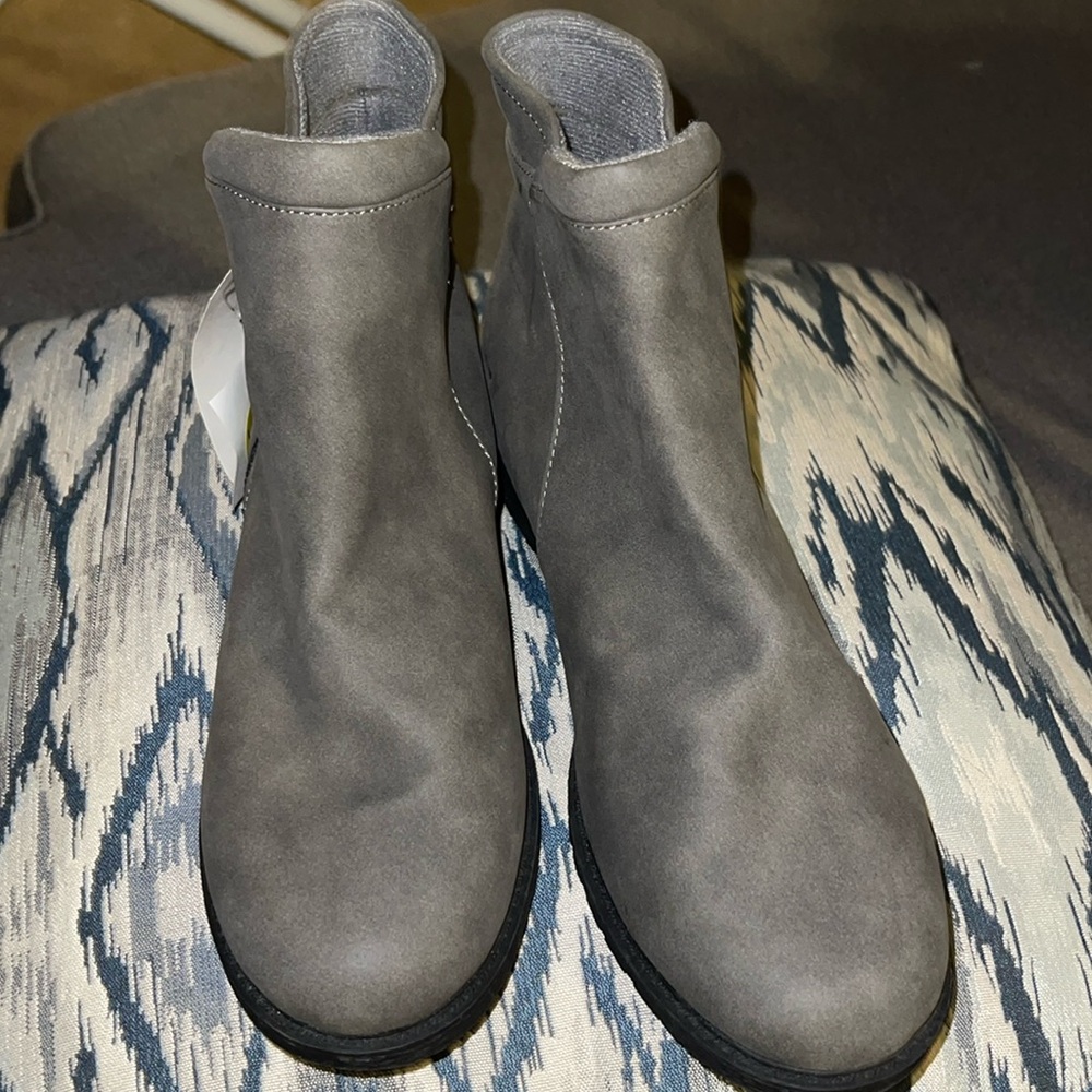 Ankle booties